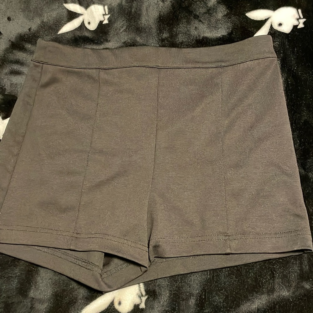 Forever 21 short